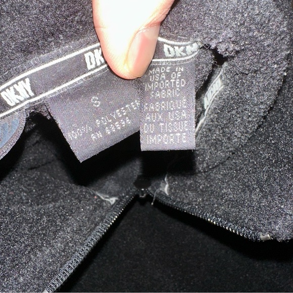DKNY USA Black Fleece Vest – Women’s Size S – Vintage Donna Karan New York - Picture 7 of 10